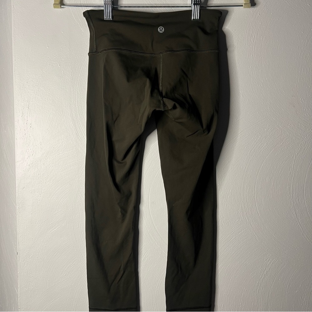 Lululemon Army Green Capri Leggings Size 2 Align
